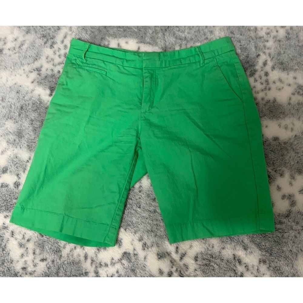 Patagonia 9 1/2 inch‎ walking shorts size 6 bright green